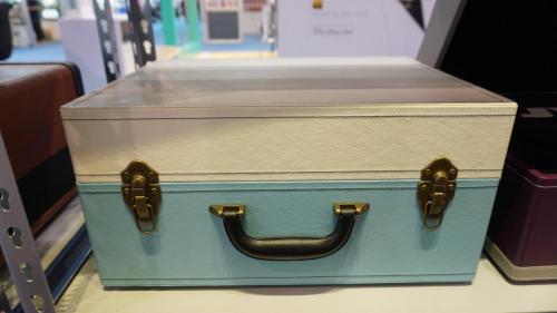 Suitcase Turntable